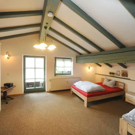 Spacious In With A Balcony Apartman Drachselsried