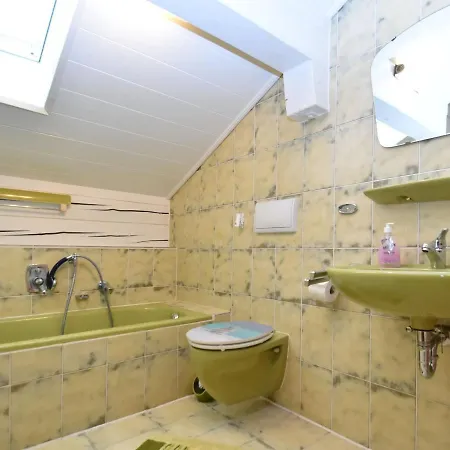 Spacious In With A Balcony * Drachselsried