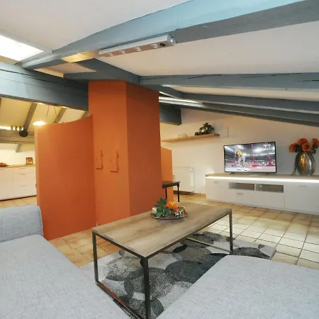Apartman Spacious In With A Balcony